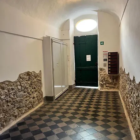 2 Proche Theatre Et Apartment