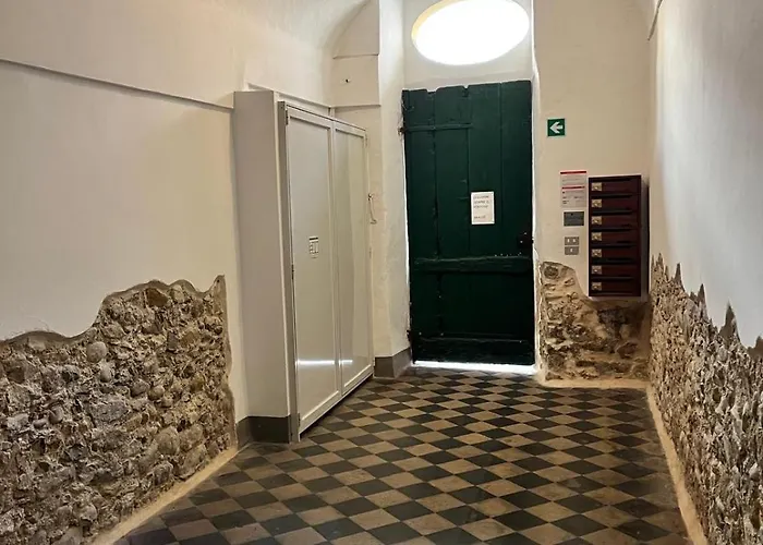 2 Proche Théâtre Et Appartement